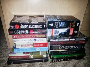 Yes, I read procedurals, classics, and other stuff as well as fantasy ;)