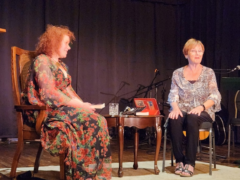 Kim Fahner in conversation with Judi Straughan.